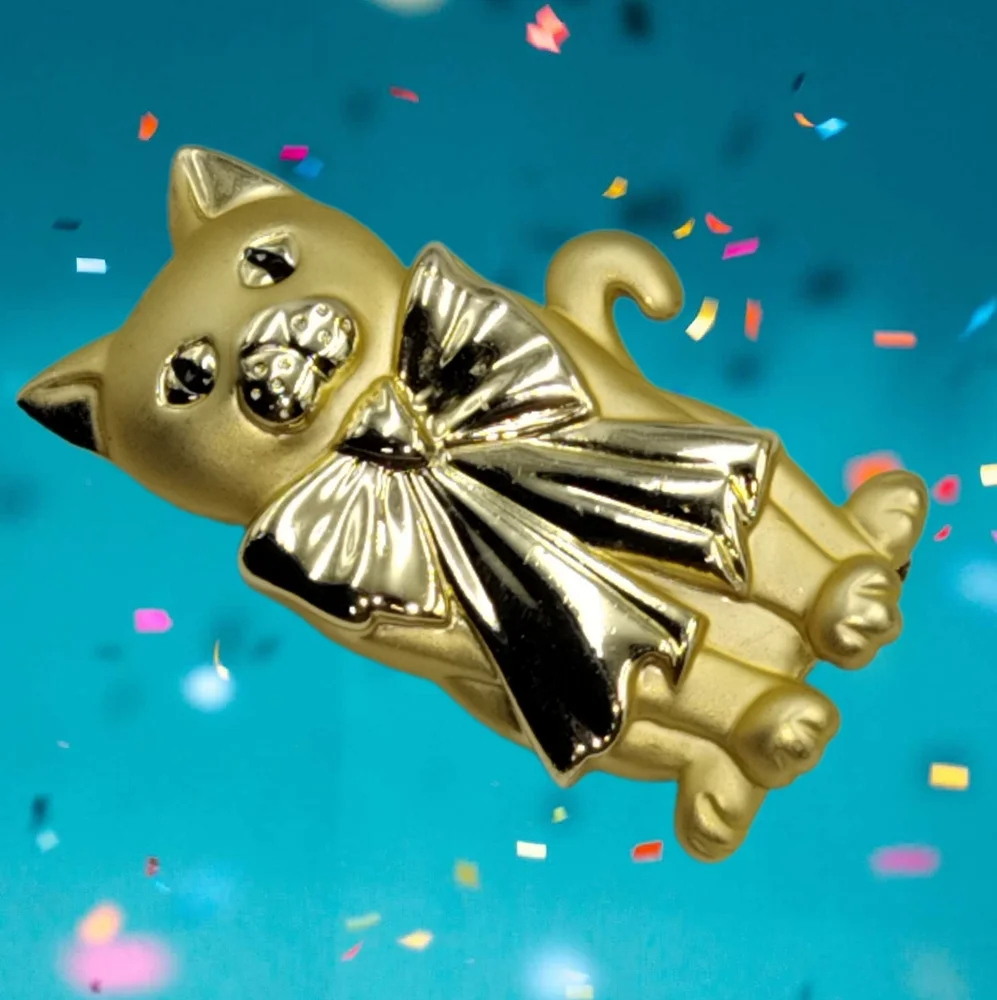Gold Tone Cat Brooch